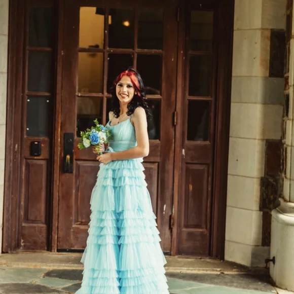 Elegant Light Blue Tiered Chiffon Evening Dress - Women